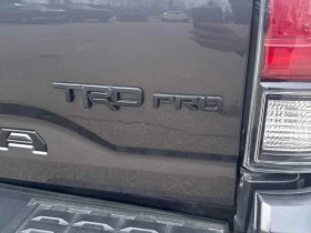 Toyota Tacoma | 4x4 Double Cab SB | CARFAX | 360 , снимка 6