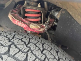 Toyota Tacoma | 4x4 Double Cab SB | CARFAX | 360 , снимка 15