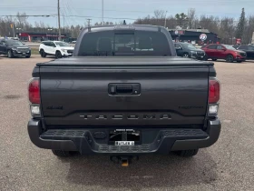 Toyota Tacoma | 4x4 Double Cab SB | CARFAX | 360 , снимка 4