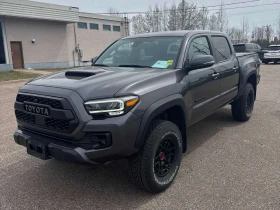 Toyota Tacoma | 4x4 Double Cab SB | CARFAX | 360 , снимка 1