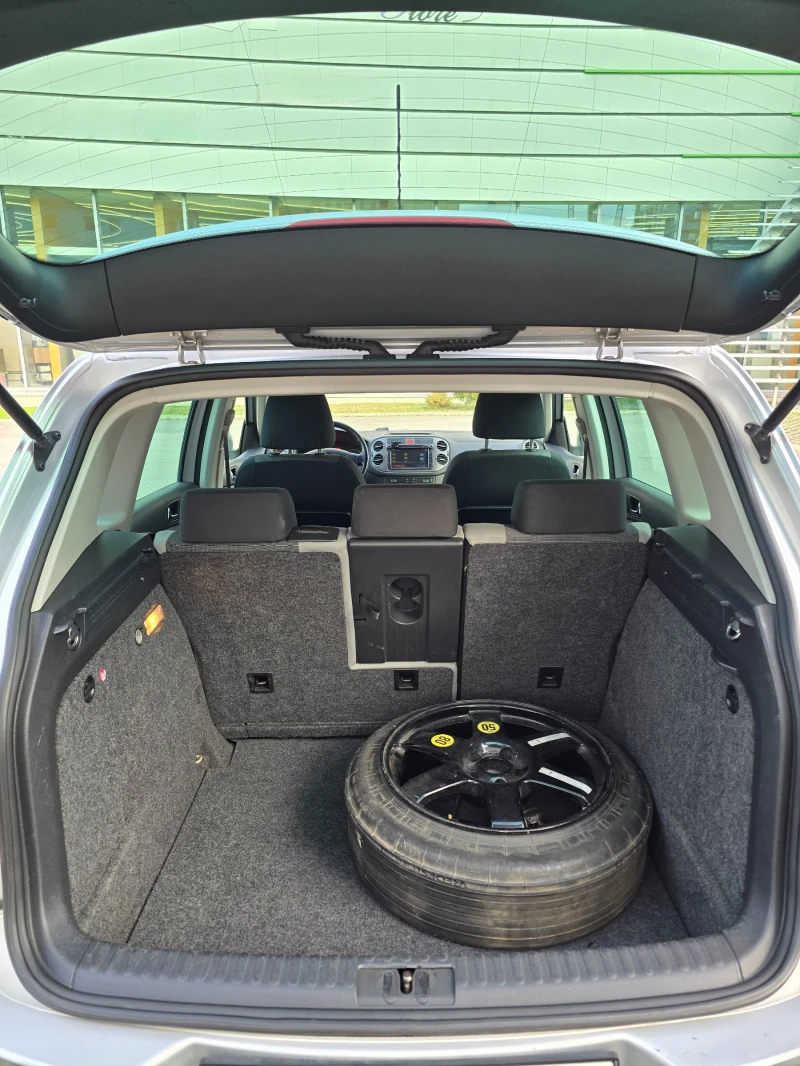VW Tiguan 2.0 TDI 140 к.с. 4х4 автоматик, снимка 17 - Автомобили и джипове - 53136002
