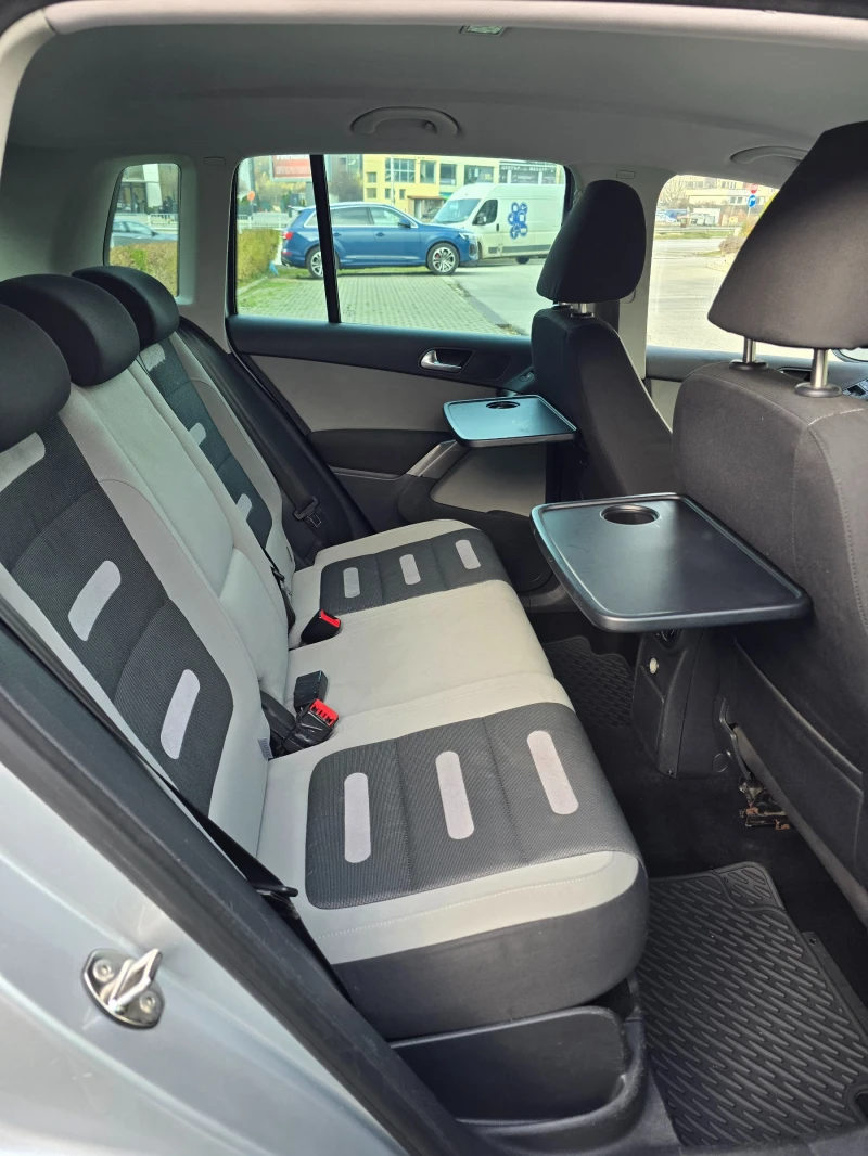 VW Tiguan 2.0 TDI 140 к.с. 4х4 автоматик, снимка 15 - Автомобили и джипове - 53136002