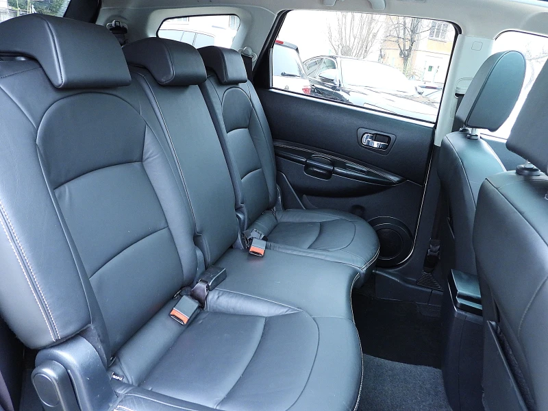 Nissan Qashqai 2.0ШВЕЙЦАРИЯ/LUX/4x4, снимка 14 - Автомобили и джипове - 53214991