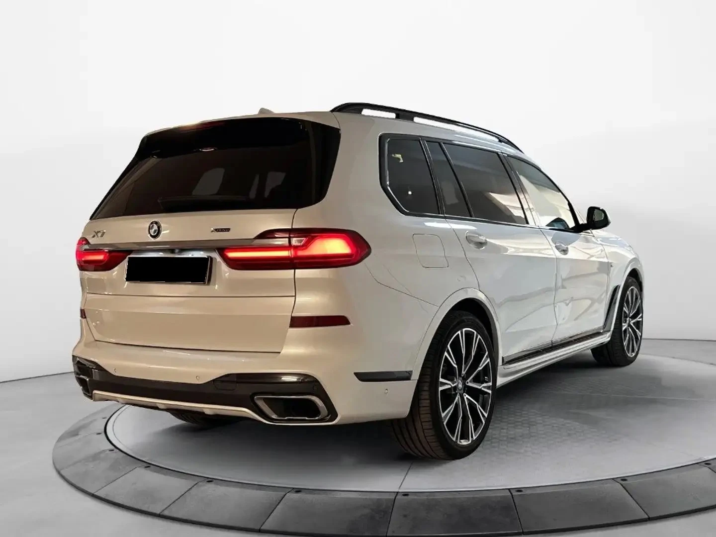 BMW X7 3.0d xDrive M-Pack - изображение 2