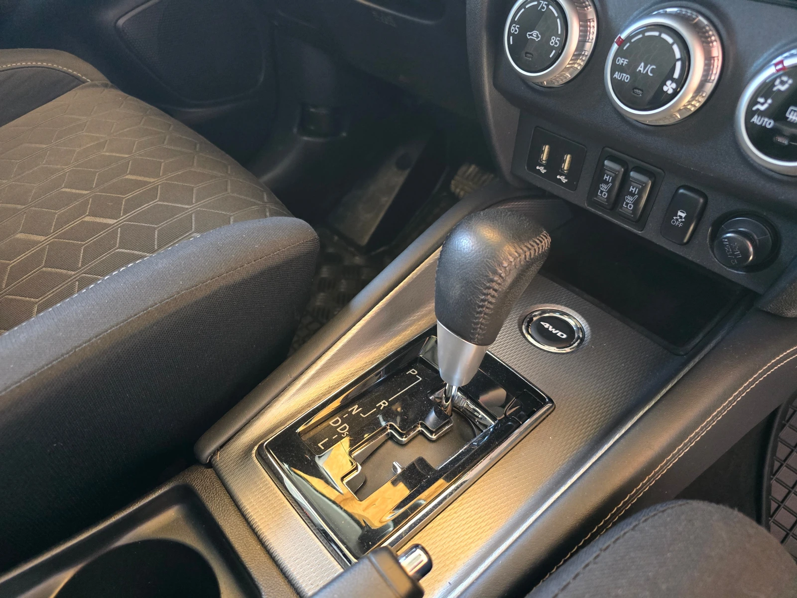 Mitsubishi ASX Sport 2.0i/4x4/Лизинг/, снимка 12 - Автомобили и джипове - 53722023