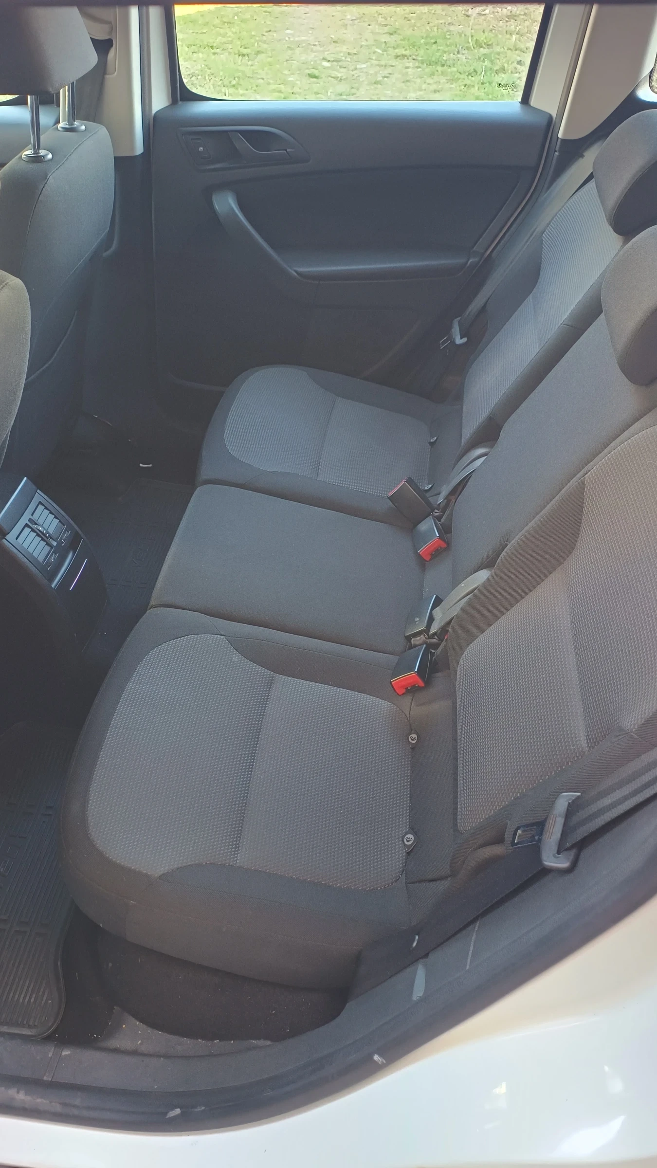 Skoda Yeti 1.2 tsi, 105 hp, снимка 6 - Автомобили и джипове - 53800107