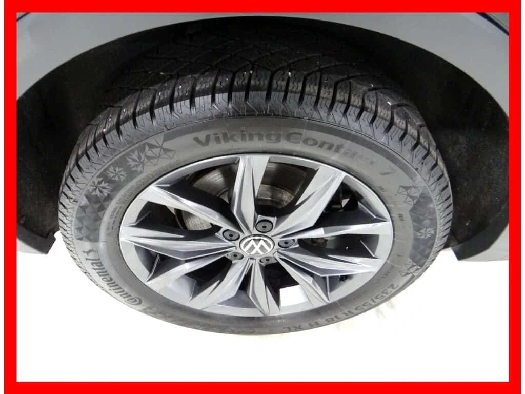 VW Tiguan * 4MOTION COMFORTLINE * LEATHER/BACKUP CAM/CARPLAY, снимка 11 - Автомобили и джипове - 54057859