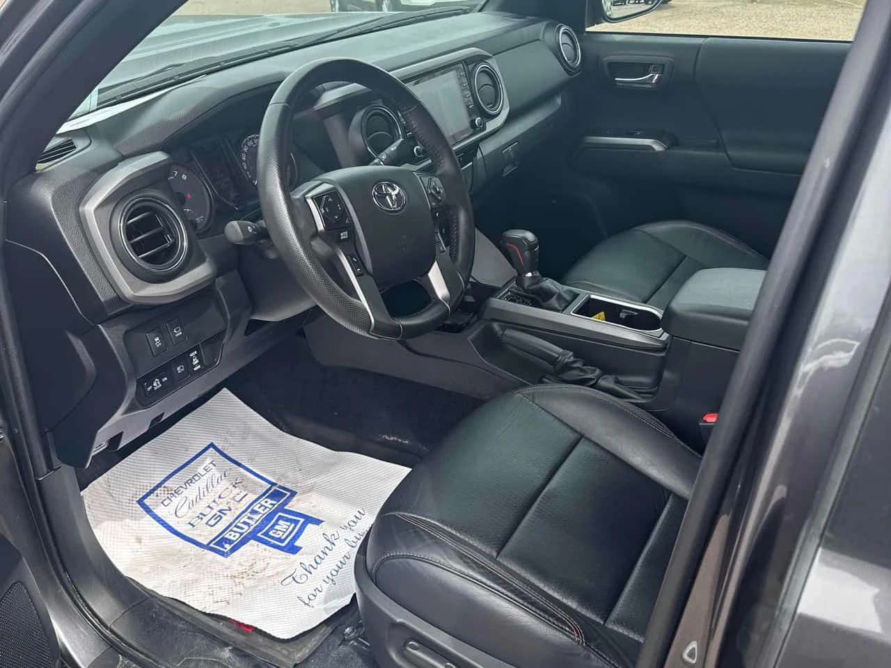 Toyota Tacoma | 4x4 Double Cab SB | CARFAX | 360  | Mobile.bg � ����������� 8