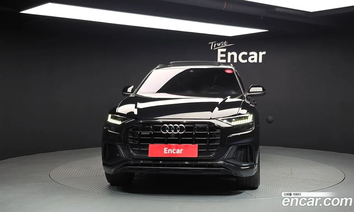Audi Q8 55 TFSI Quattro Premium, снимка 3 - Автомобили и джипове - 55676698