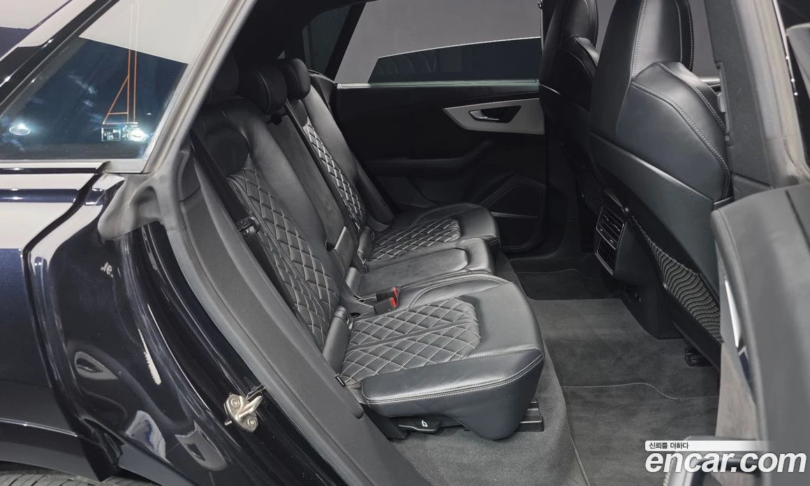 Audi Q8 55 TFSI Quattro Premium, снимка 12 - Автомобили и джипове - 55676698