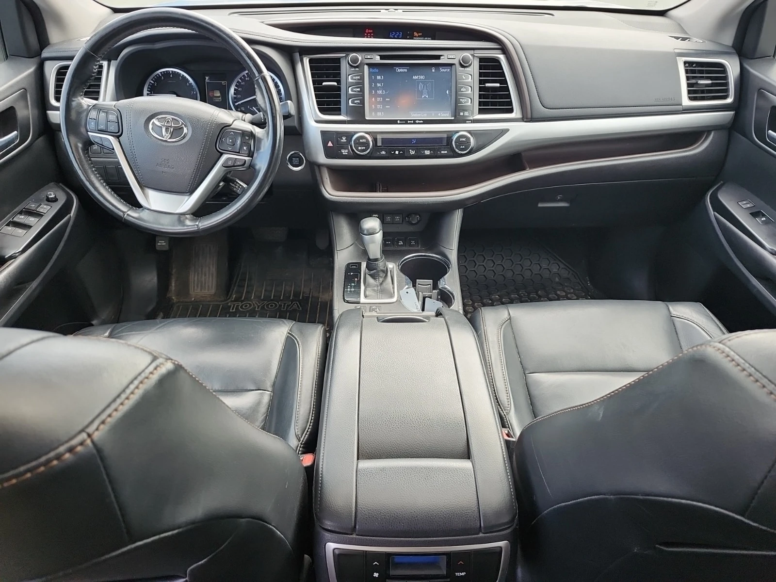 Toyota Highlander XLE * AWD * CARFAX * , снимка 7 - Автомобили и джипове - 56025508