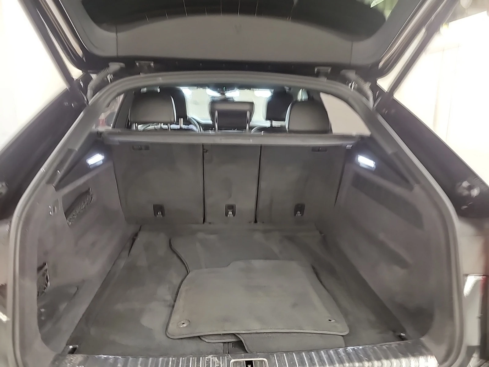 Audi Q8 TECHNIK / АВТОКРЕДИТ, снимка 14 - Автомобили и джипове - 56124440
