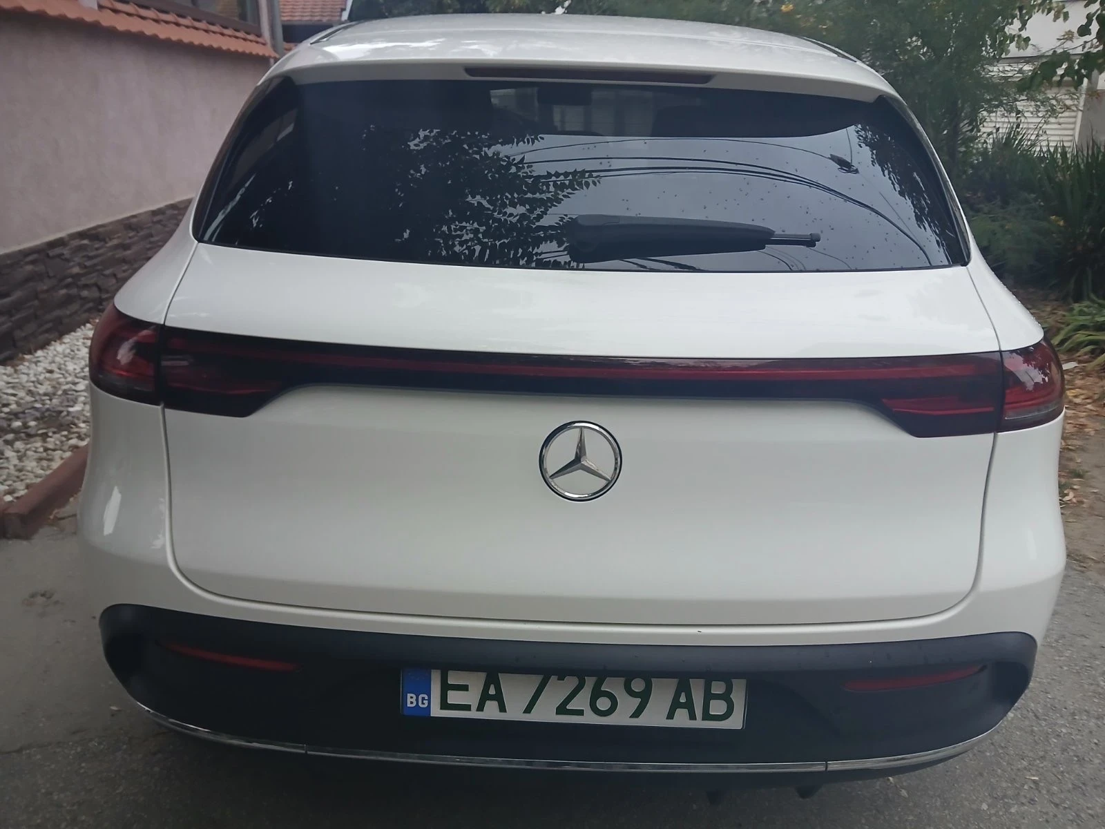 Mercedes-Benz EQC, снимка 2 - Автомобили и джипове - 56201418