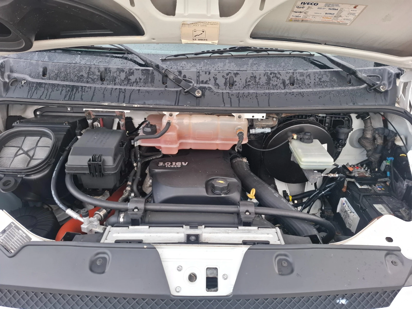 Iveco Daily 35c18/Клима/До3.5т, снимка 13 - Бусове и автобуси - 54262438