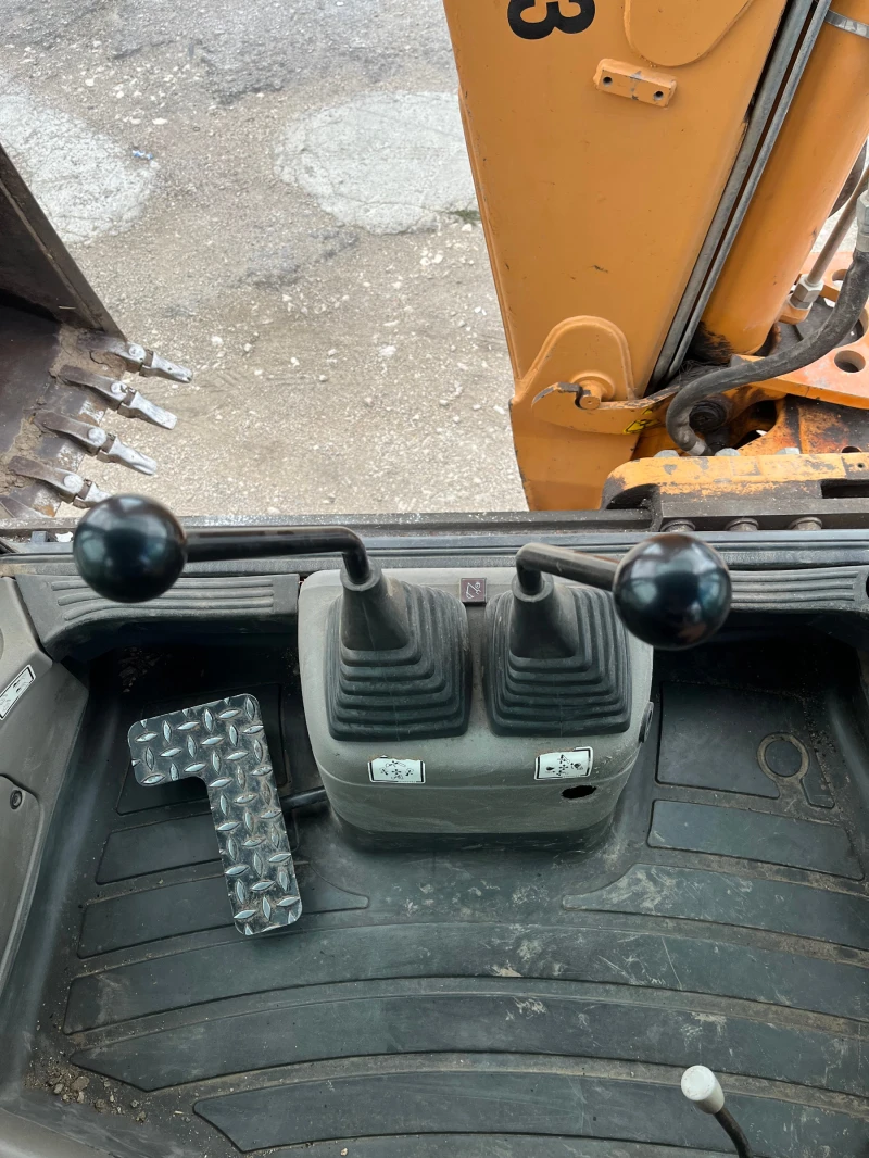 Багер Case 695SR, снимка 8 - Индустриална техника - 51925945