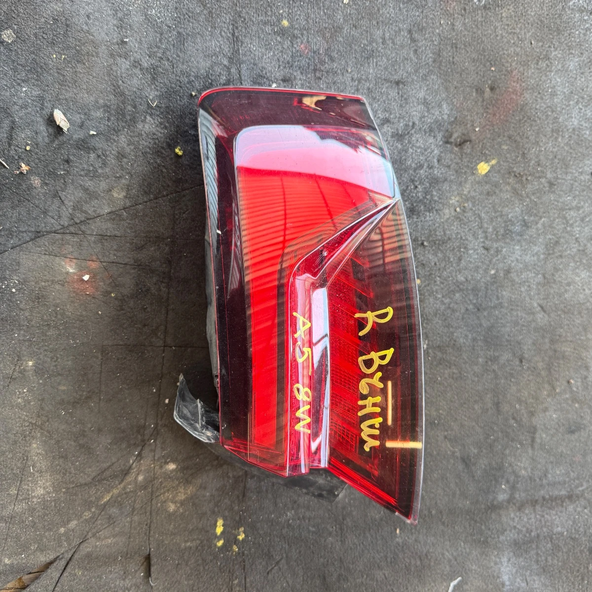 Заден десен външен стоп за Audi A5 8W 8W6945092J-503