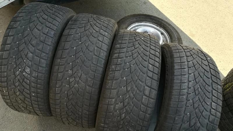 Гуми Зимни 265/50R19, снимка 2 - Гуми и джанти - 26740888