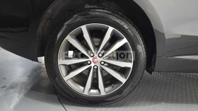 Jaguar E-pace ПОДГРЕВИ * ПАНО * KEYLESS * АВТОКРЕДИТ , снимка 5