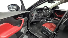 Jaguar E-pace ПОДГРЕВИ * ПАНО * KEYLESS * АВТОКРЕДИТ , снимка 10