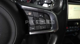 Jaguar E-pace ПОДГРЕВИ * ПАНО * KEYLESS * АВТОКРЕДИТ , снимка 17