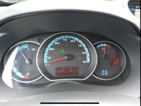 Обява за продажба на Renault Kangoo ZE 33KW батерия 7000км като нова с черно фолио ~27 600 лв. - изображение 8