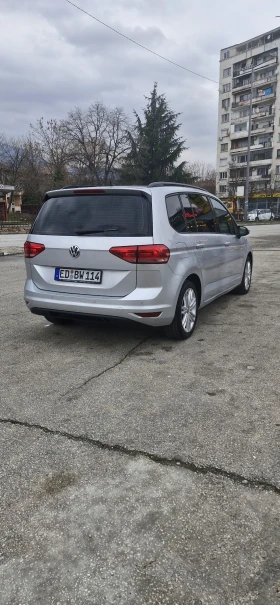 VW Touran 1.6 дизе 110к.с. Автоматик, Навигация, Фул екстри , снимка 6