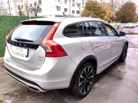     Volvo V60 Cross Country 2.4 D4-190. Euro-6b Momentum AWD