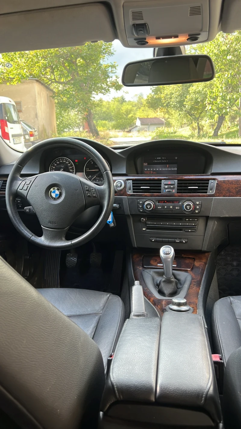 BMW 320, снимка 8 - Автомобили и джипове - 47486042