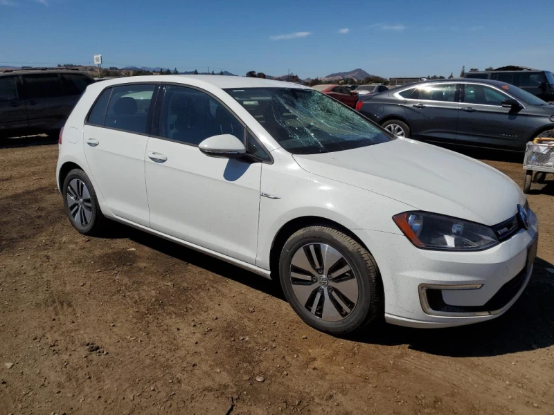 VW Golf E-GOLF SE, снимка 1 - Автомобили и джипове - 47562326