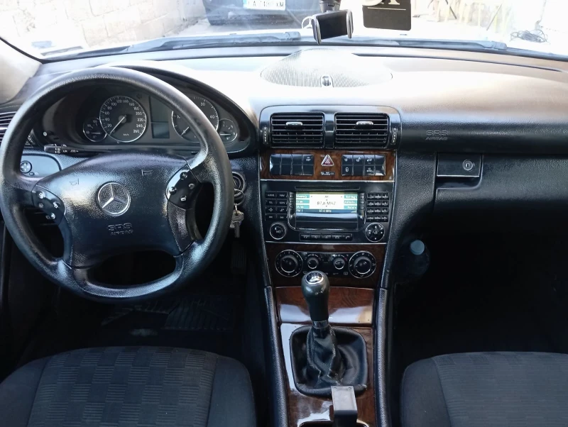 Mercedes-Benz C 220 W203, снимка 1 - Автомобили и джипове - 48562178