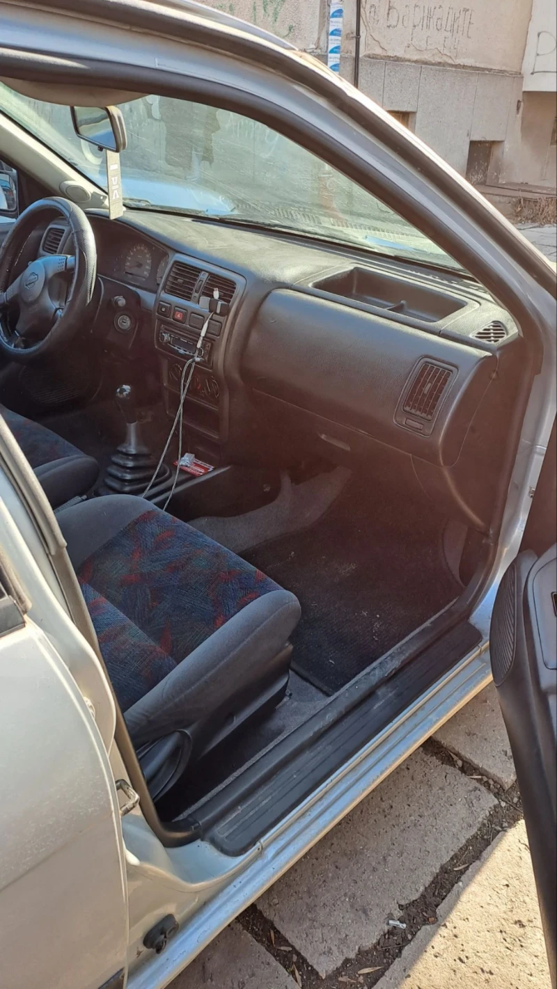 Nissan Almera 1.6SR, снимка 6 - Автомобили и джипове - 48738278