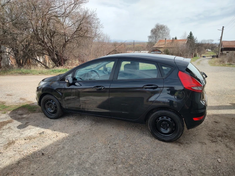 Ford Fiesta 1.6 Tdci, снимка 12 - Автомобили и джипове - 49503958