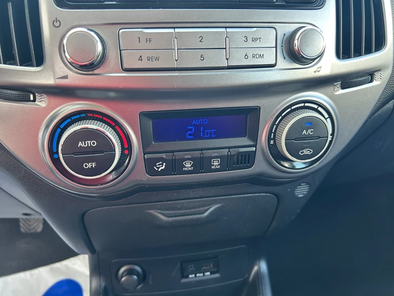 Hyundai I20 1.4 CRDI 90ps, снимка 10 - Автомобили и джипове - 51880946