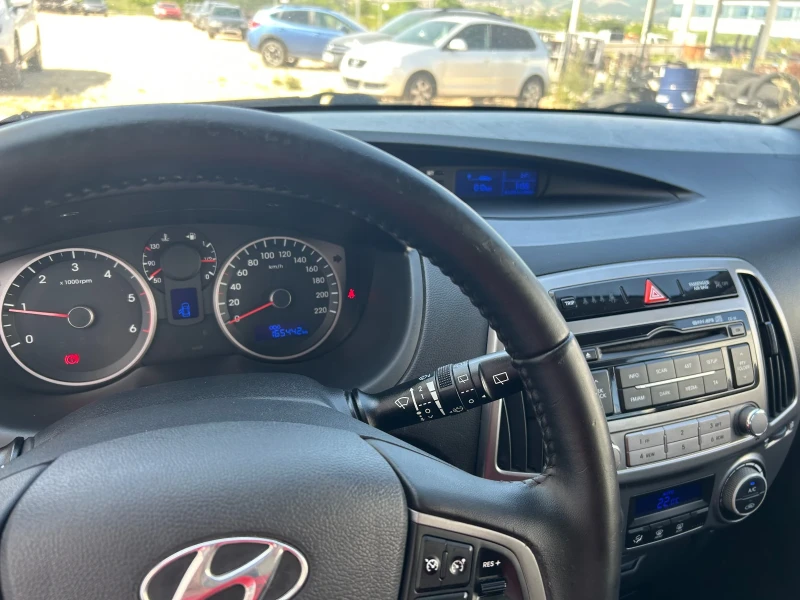 Hyundai I20 1.4 CRDI 90ps, снимка 9 - Автомобили и джипове - 51880946