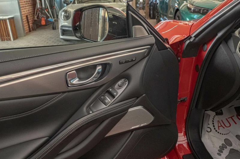 Infiniti Q 60/AWD/Подгрев/Камера/BOSE/Шибедах/Coupe, снимка 9 - Автомобили и джипове - 51726853