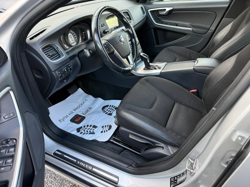 Volvo V60 Cross Country 2.4 D4-190к.с Euro-6b Momentum AWD, снимка 7 - Автомобили и джипове - 52372608