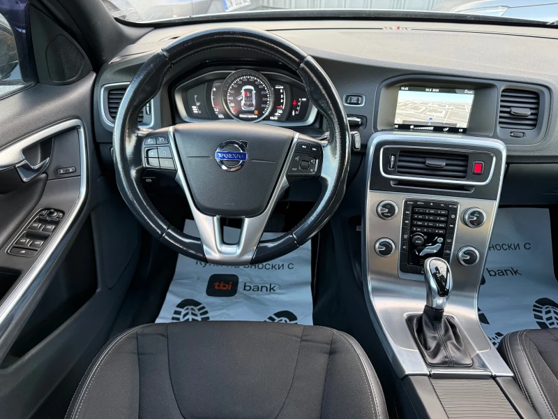 Volvo V60 Cross Country 2.4 D4-190к.с Euro-6b Momentum AWD, снимка 9 - Автомобили и джипове - 52372608