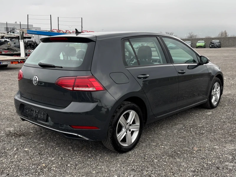 VW Golf 1.6 TDI, снимка 5 - Автомобили и джипове - 52563424