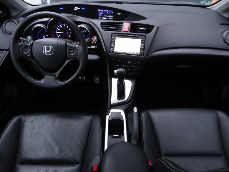 Honda Civic 1.8i-Auto/Koja/Navi/Panorama/Keyless/Xenon/Camera/, снимка 9 - Автомобили и джипове - 53061306