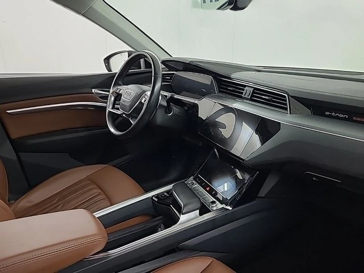 Audi E-Tron ОЧАКВАН ВНОС/ДАНЪЧЕН КРЕДИТ/ETRON50GUATTRO ADVANCE, снимка 10 - Автомобили и джипове - 55626309