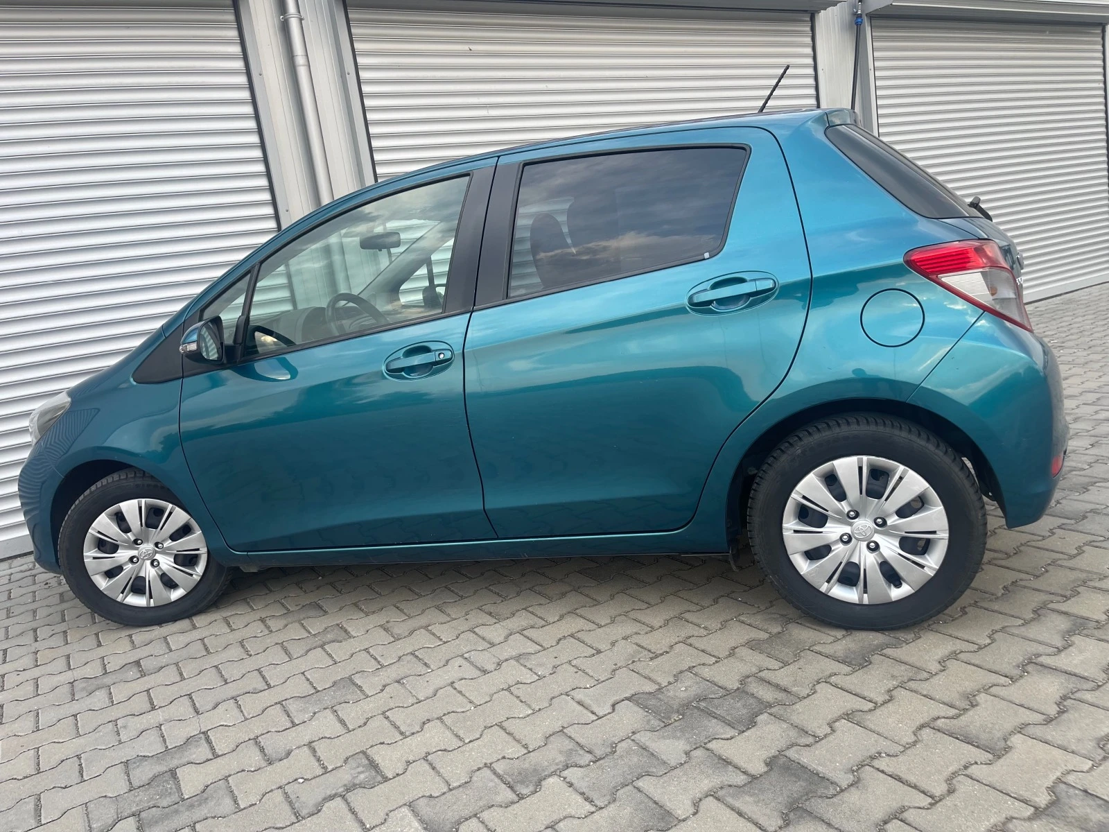 Toyota Yaris 1.0i 69к.с., нави, кам., мулти, клима, е5 - изображение 3