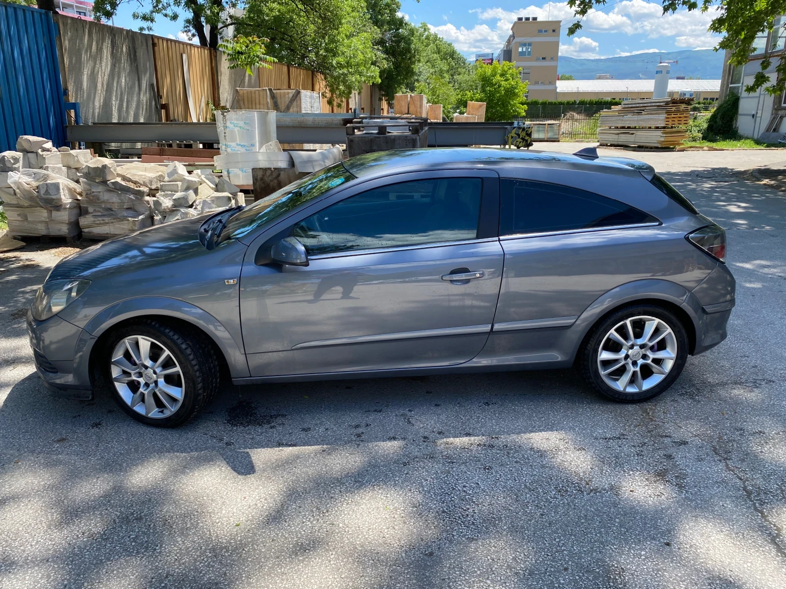 Opel Astra GTC - изображение 3