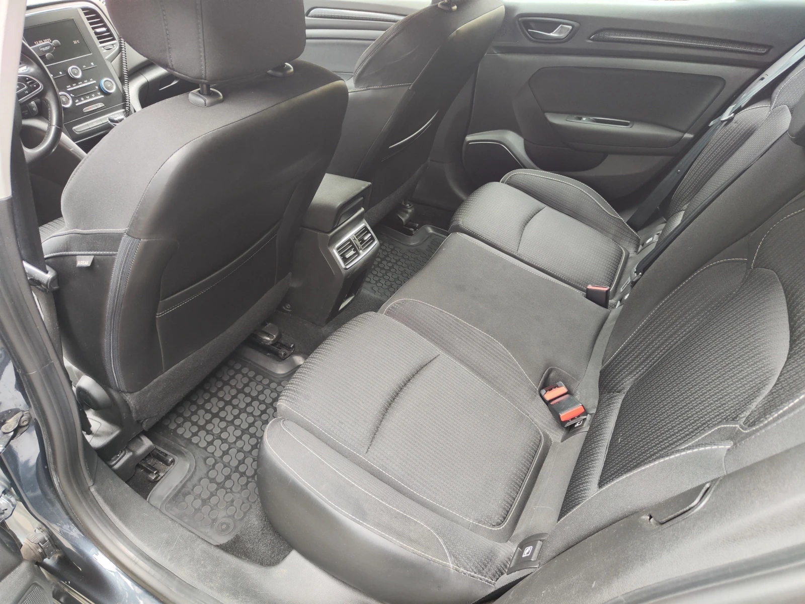 Renault Megane  - изображение 10