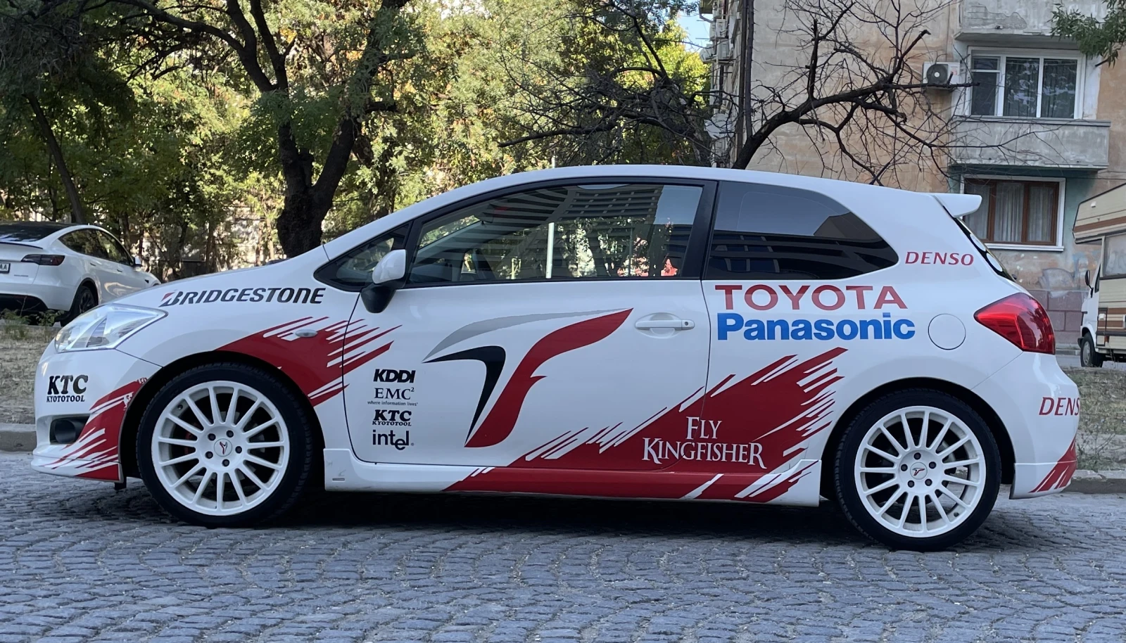 Toyota Auris 1, 6 VVT-i - изображение 3