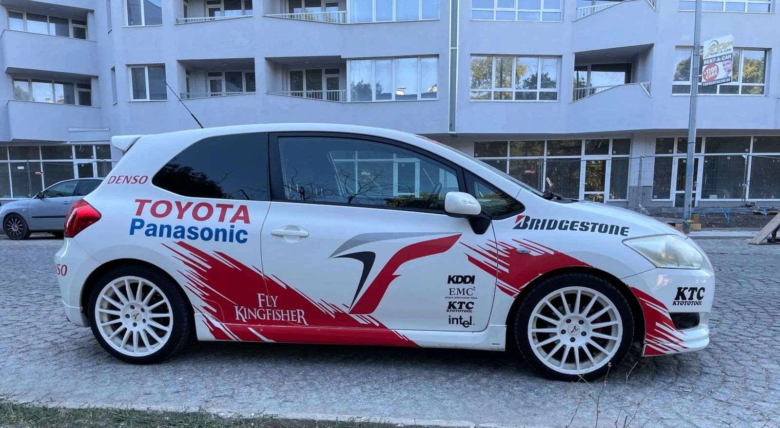 Toyota Auris 1, 6 VVT-i - изображение 2