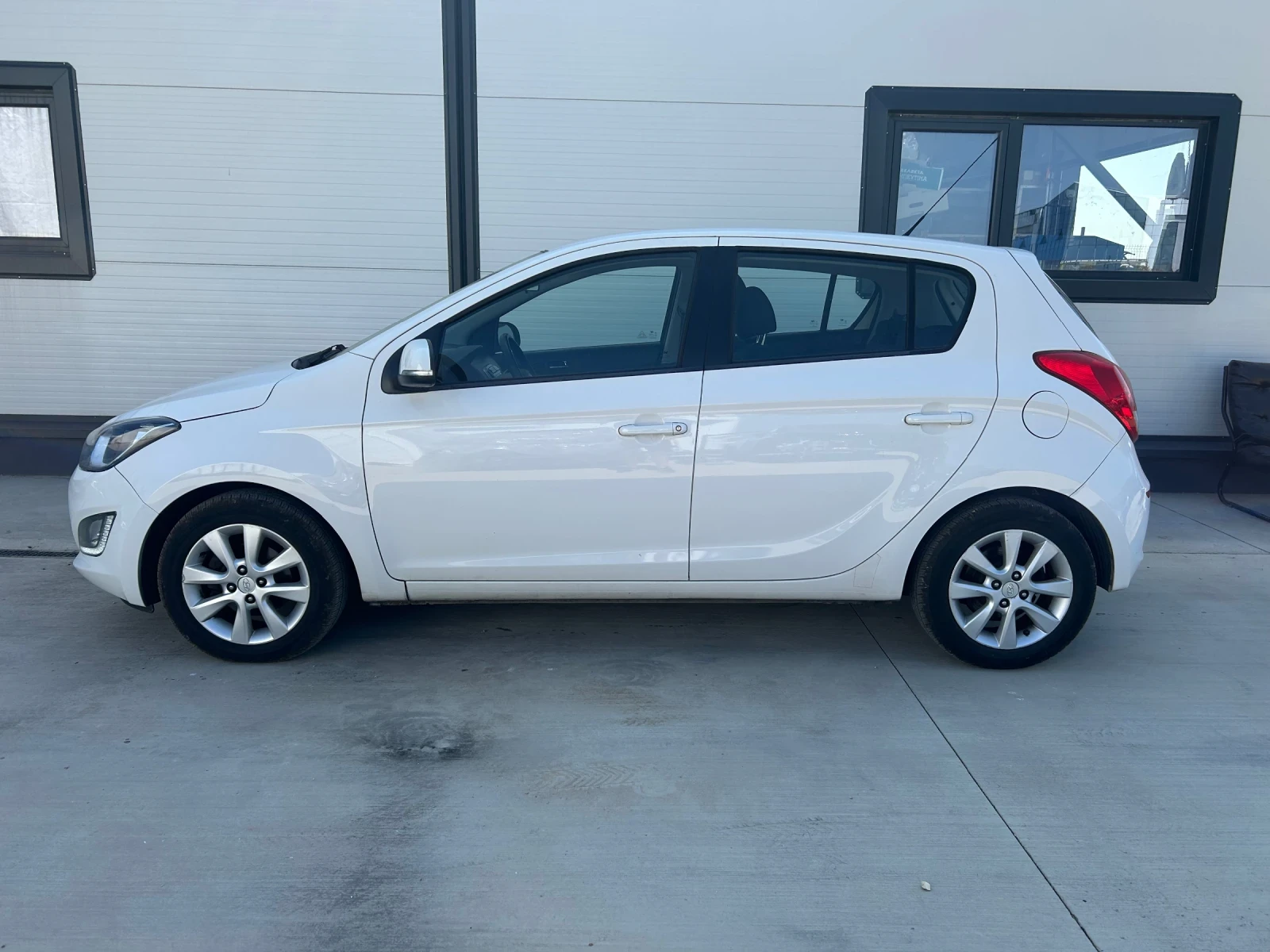 Hyundai I20 1.4 CRDI 90ps - изображение 6