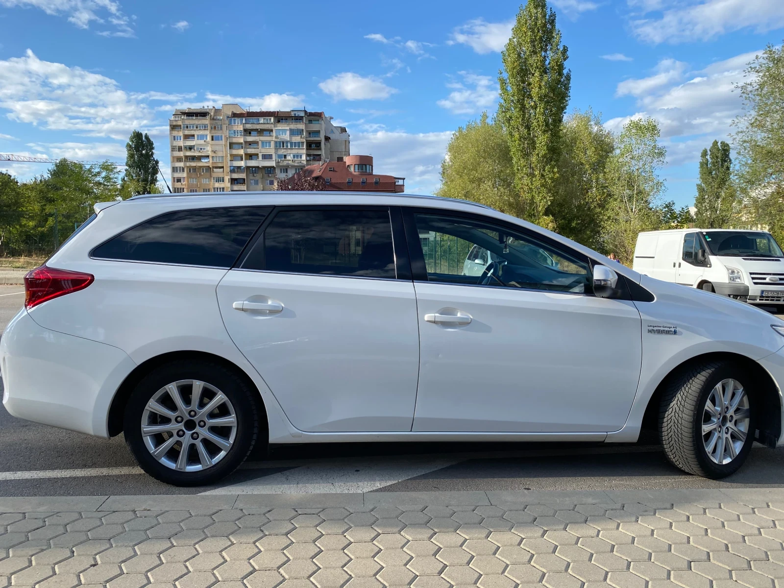 Toyota Auris 1.8 бензин/ ток - изображение 2