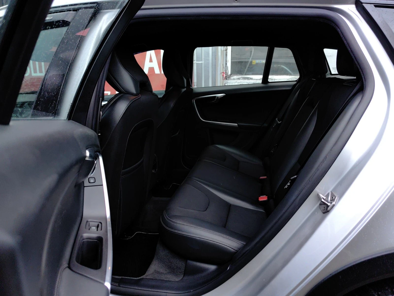 Volvo V60 Cross Country 2.4 D4-190. Euro-6b Momentum AWD | Mobile.bg   14