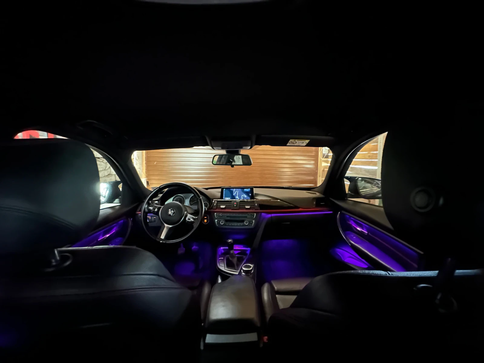 BMW 320 Оригинален М пакет - изображение 10