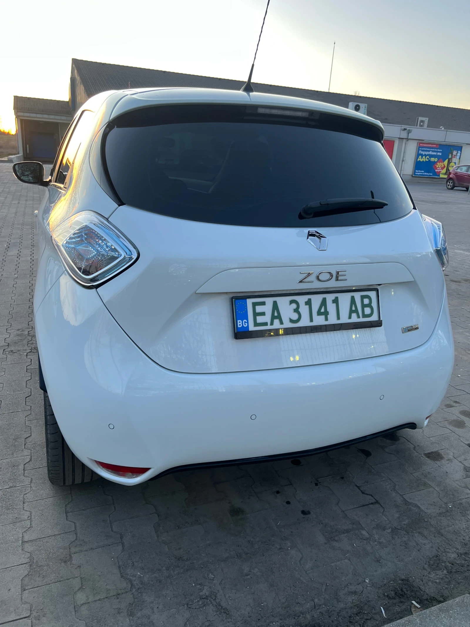 Renault Zoe R90 Intense, снимка 7 - Автомобили и джипове - 53786511